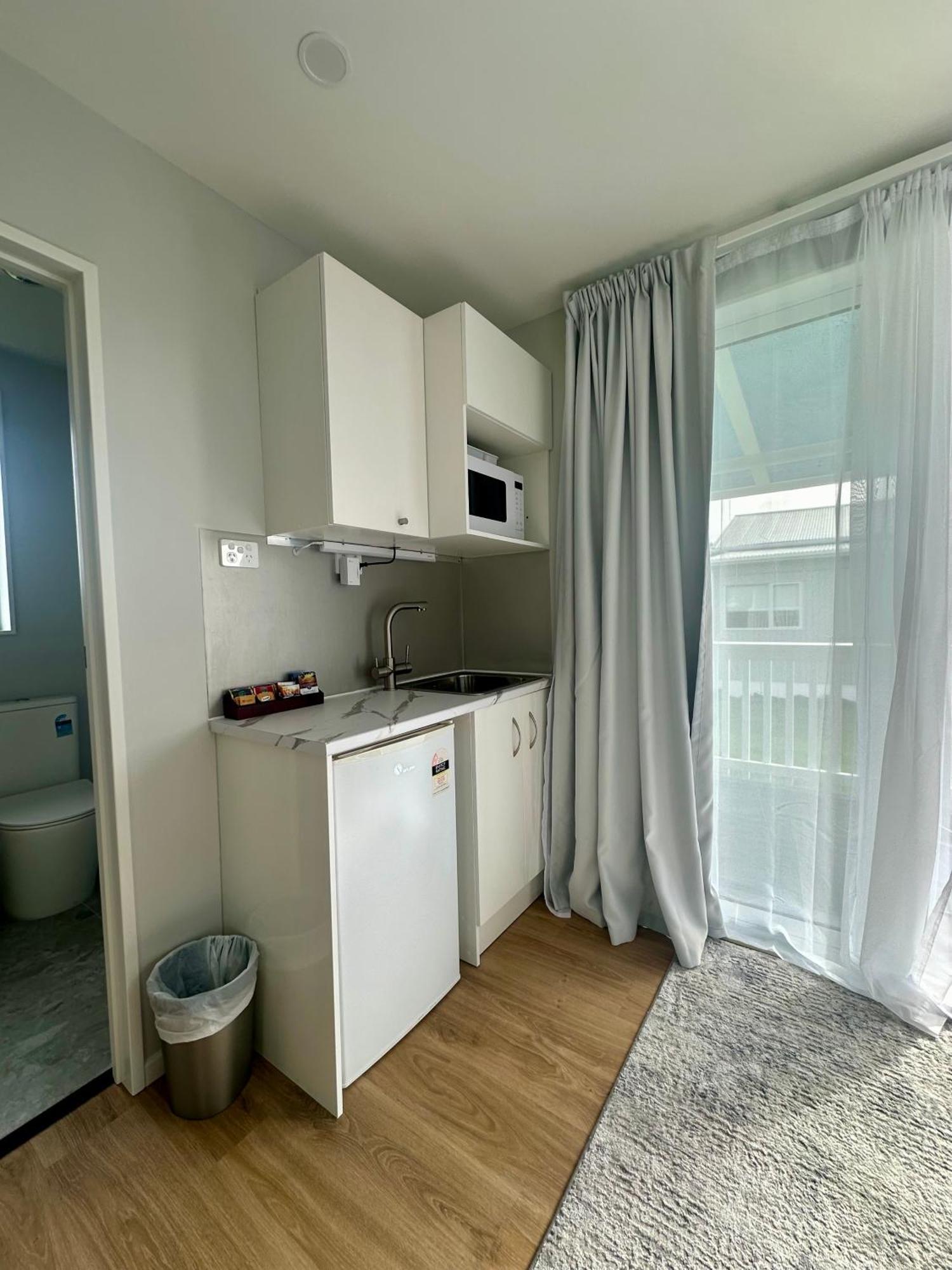 Eden St Lukes Cozy Accommodation Окленд Экстерьер фото